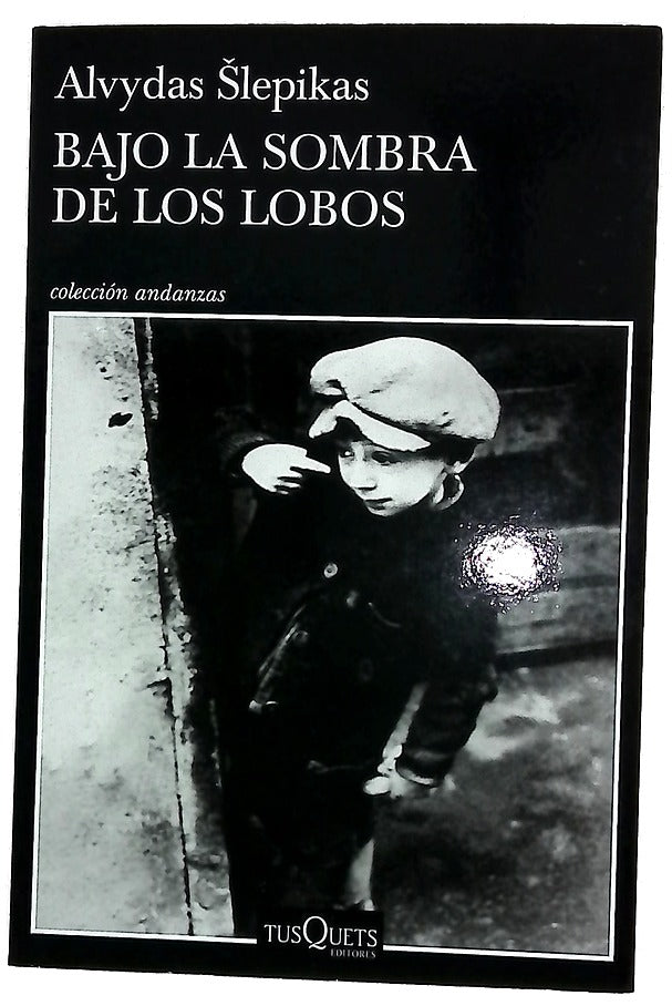 Bajo la sombra de los lobos