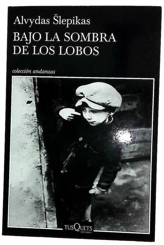 Bajo la sombra de los lobos