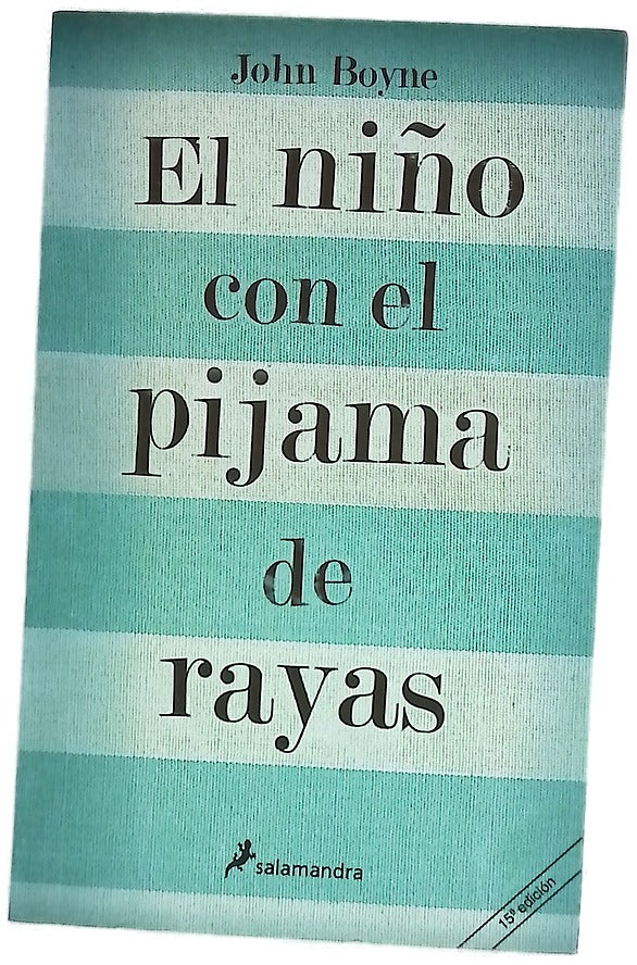 El niño con el pijama de rayas