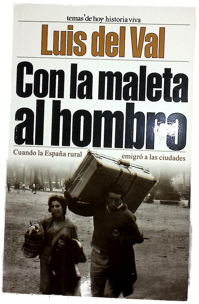 Con la maleta al hombro