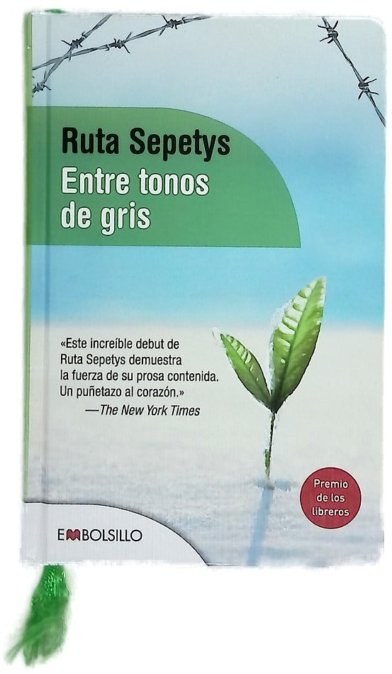 Entre tonos de gris