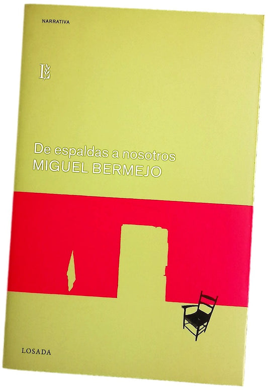 De espaldas a nosotros