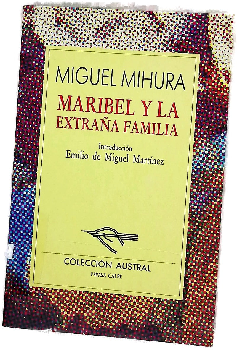 Maribel y la extraña familia
